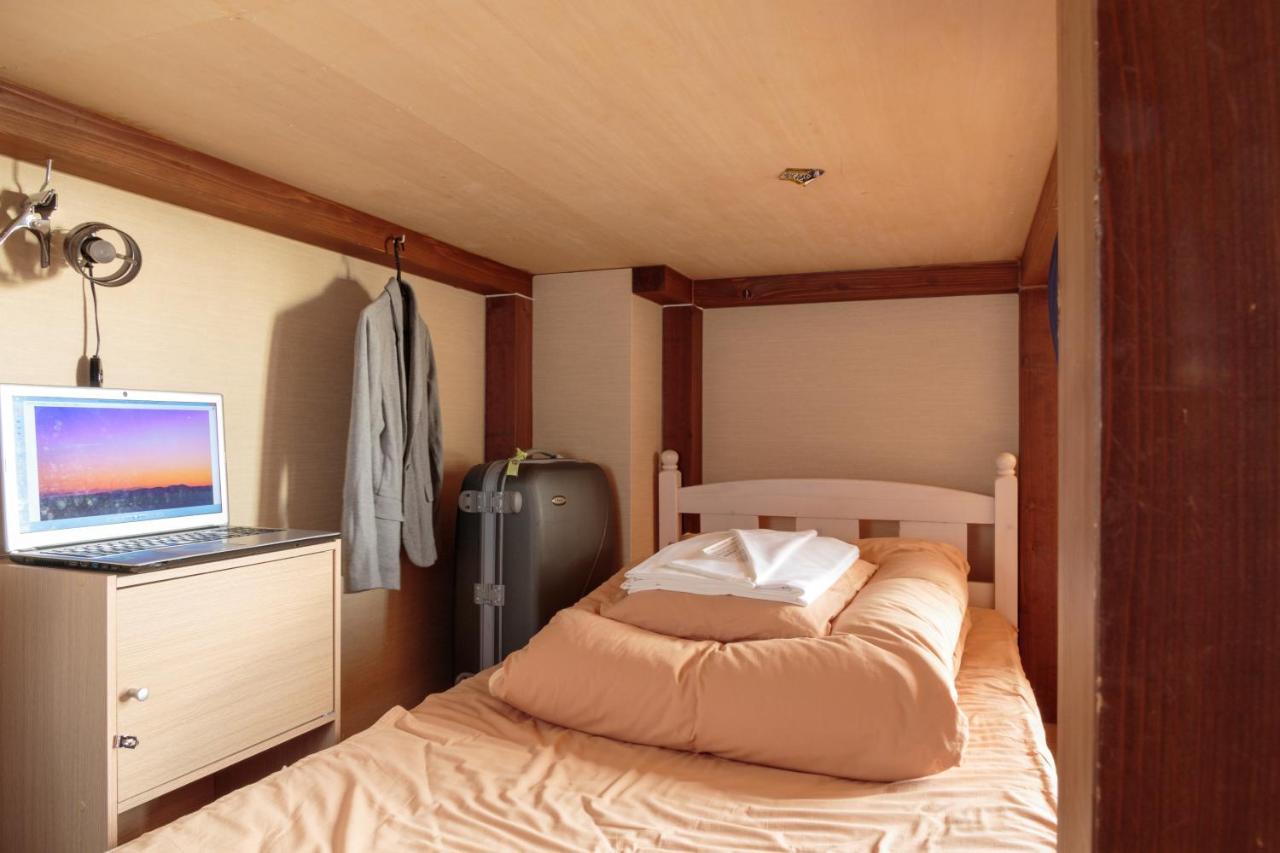 J-Hoppers Hida Takayama Guest House Eksteriør billede