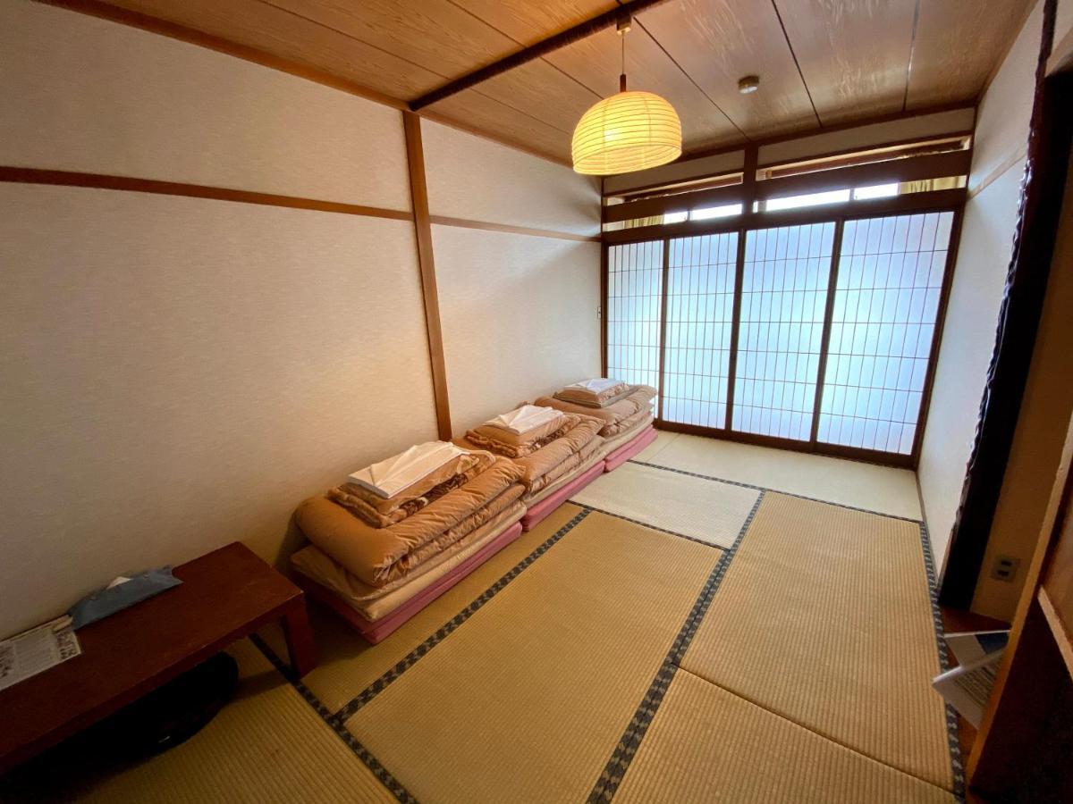 J-Hoppers Hida Takayama Guest House Eksteriør billede