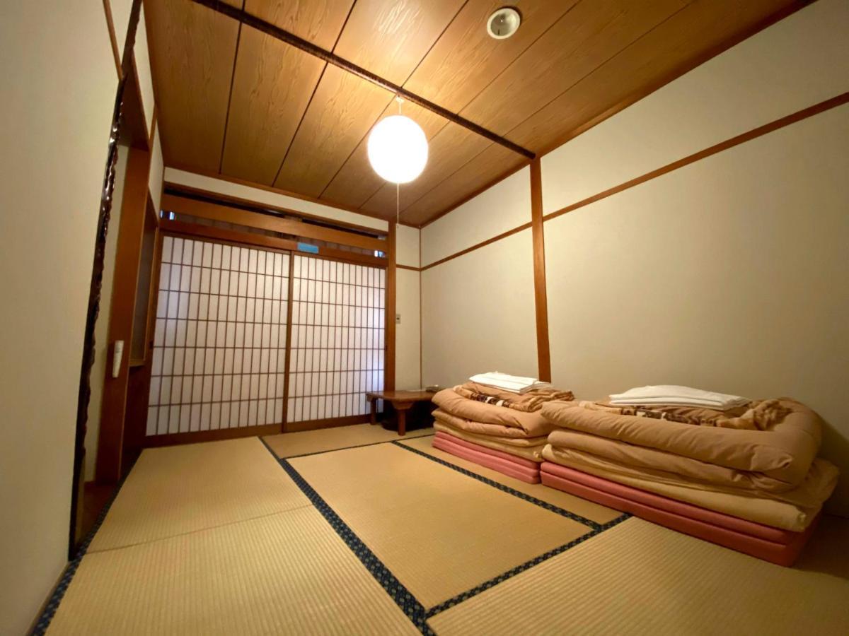 J-Hoppers Hida Takayama Guest House Eksteriør billede