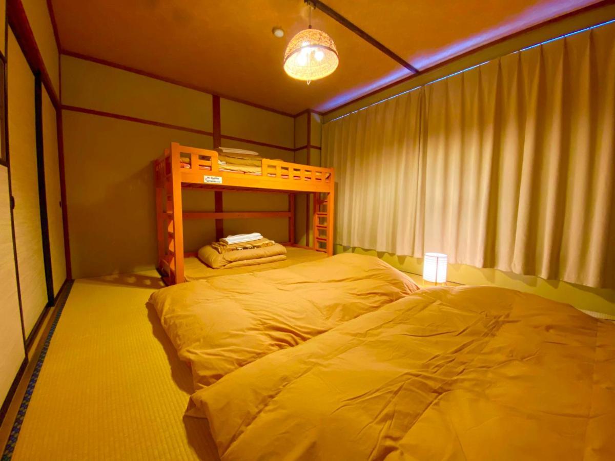 J-Hoppers Hida Takayama Guest House Eksteriør billede